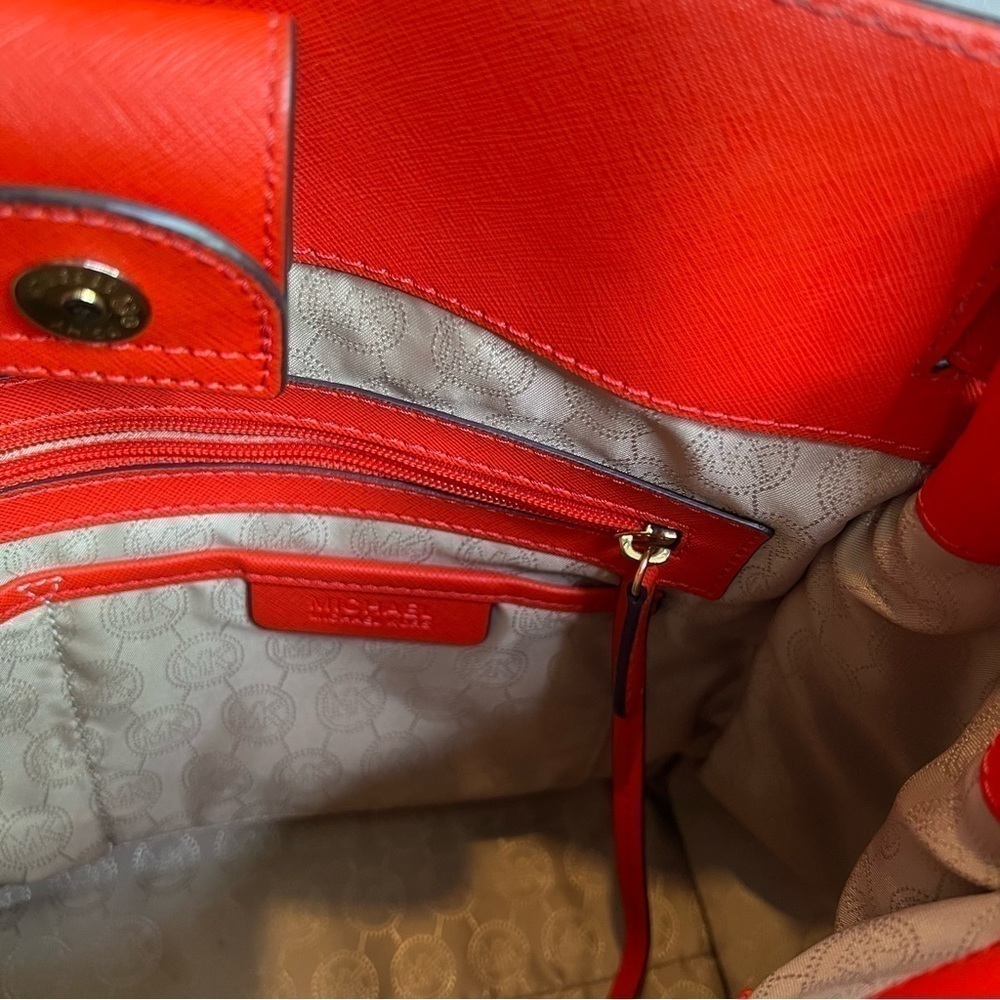 8- MICHAEL MICHAEL KORS Red Leather Hamilton Tote - Picture 7 of 9